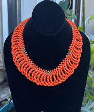Load image into Gallery viewer, Akumet Beaded Necklace